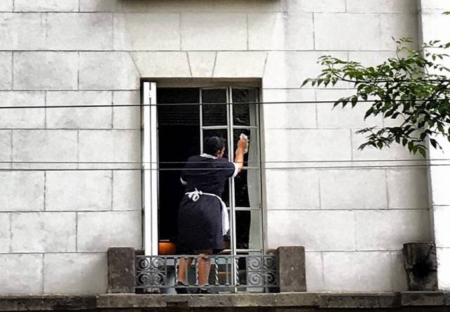 Pracując jako pokoj&oacute;wka musisz pogodzić się z obowiązującymi zasadami, w tymi dotyczącymi ubioru